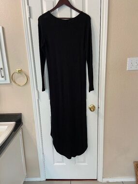 Z SUPPLY Loose Slouchy Shoulder Stretchy Maxi Dress in Black Long Sleeves Hi lo